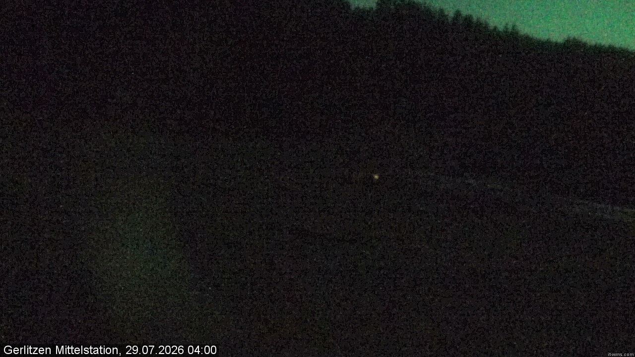 Archiv Foto Webcam Kanzelhöhe: Schirmbar und Sonnenarena