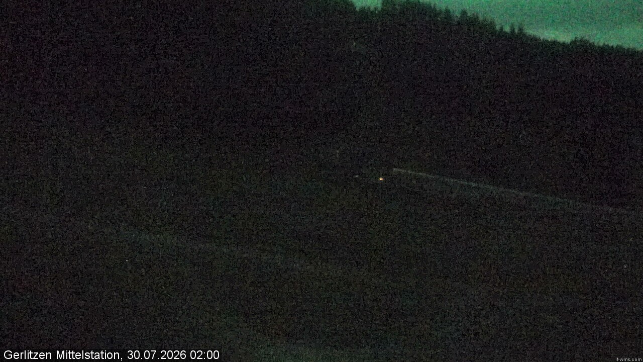 Archiv Foto Webcam Kanzelhöhe: Schirmbar und Sonnenarena