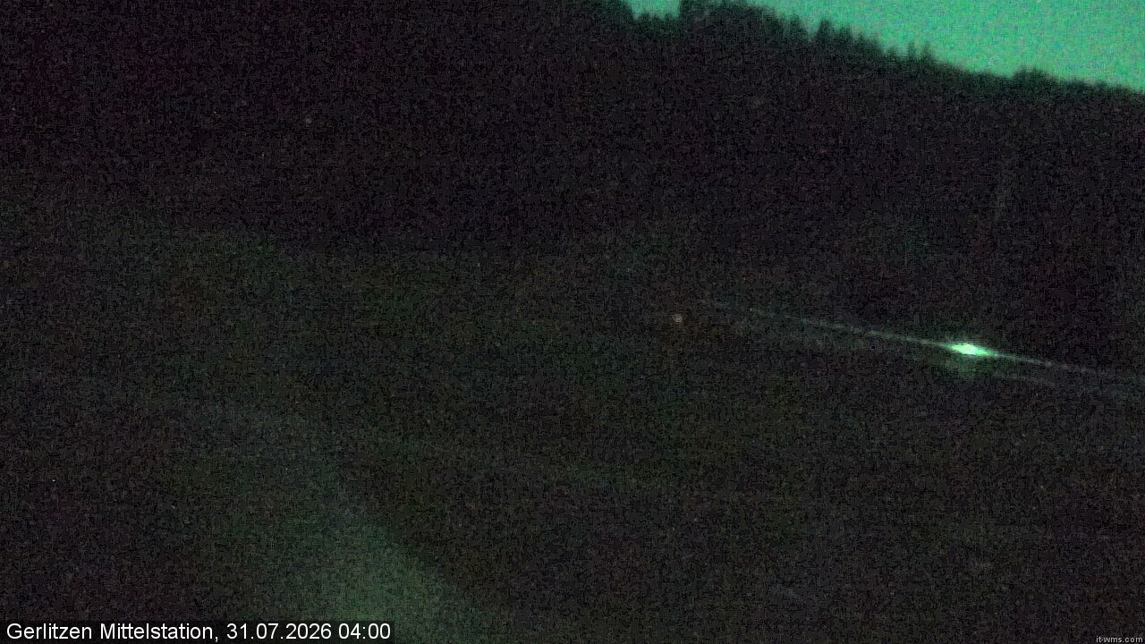 Archiv Foto Webcam Kanzelhöhe: Schirmbar und Sonnenarena