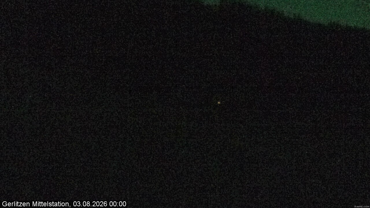 Archiv Foto Webcam Kanzelhöhe: Schirmbar und Sonnenarena
