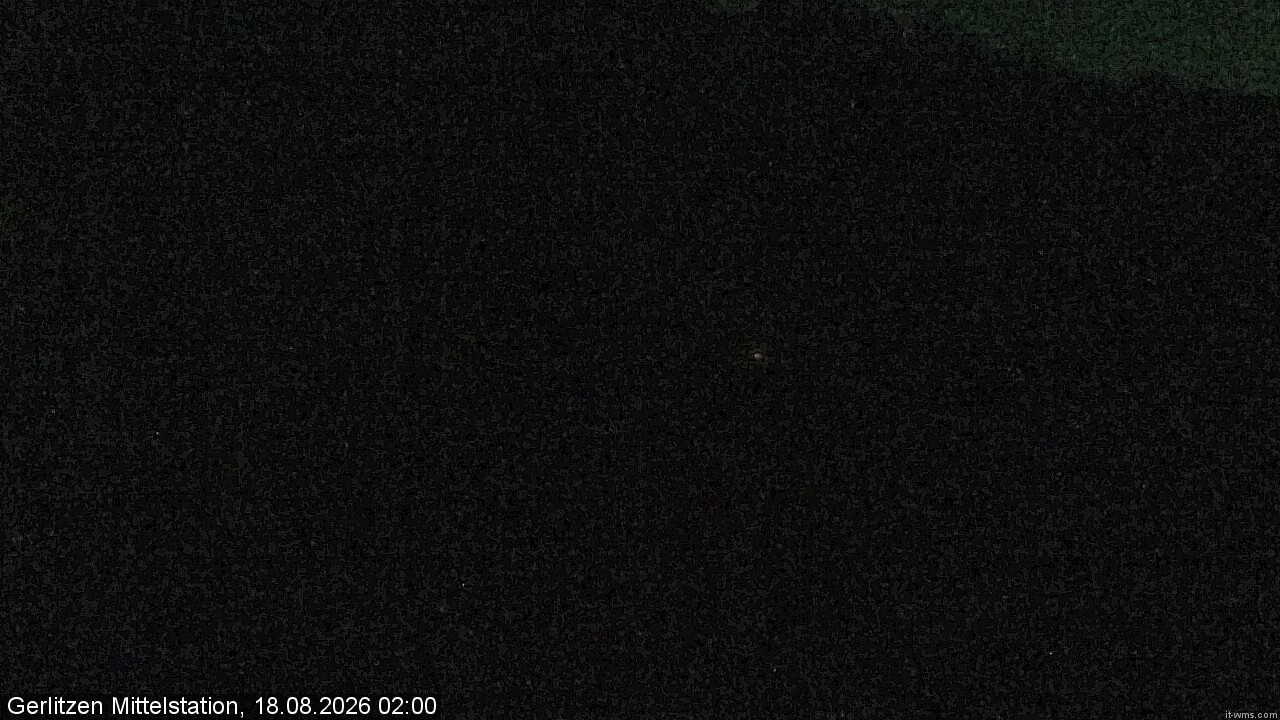 Archiv Foto Webcam Kanzelhöhe: Schirmbar und Sonnenarena