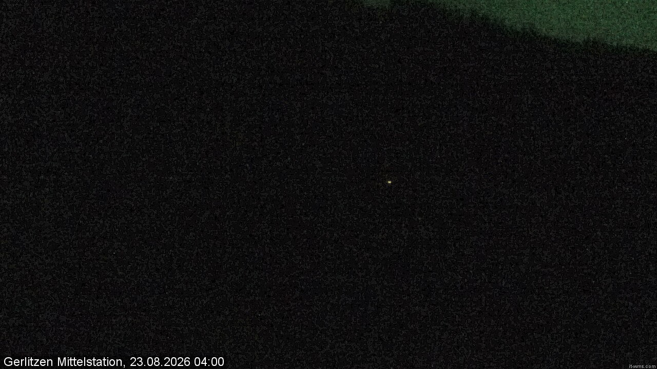 Archiv Foto Webcam Kanzelhöhe: Schirmbar und Sonnenarena