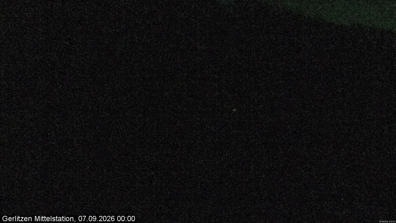 Archiv Foto Webcam Kanzelhöhe: Schirmbar und Sonnenarena