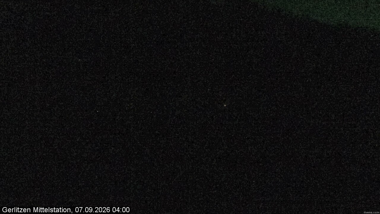 Archiv Foto Webcam Kanzelhöhe: Schirmbar und Sonnenarena