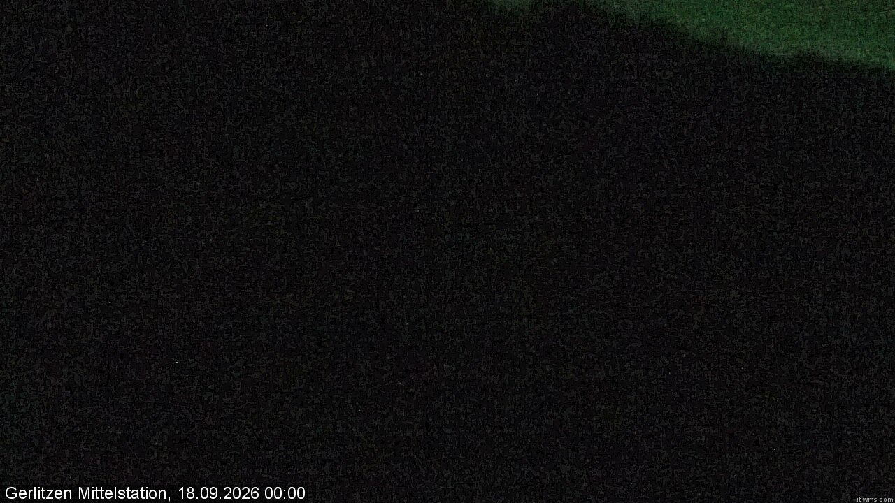 Archiv Foto Webcam Kanzelhöhe: Schirmbar und Sonnenarena