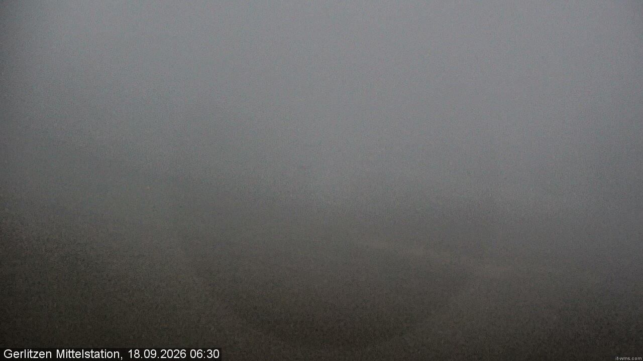 Archiv Foto Webcam Kanzelhöhe: Schirmbar und Sonnenarena