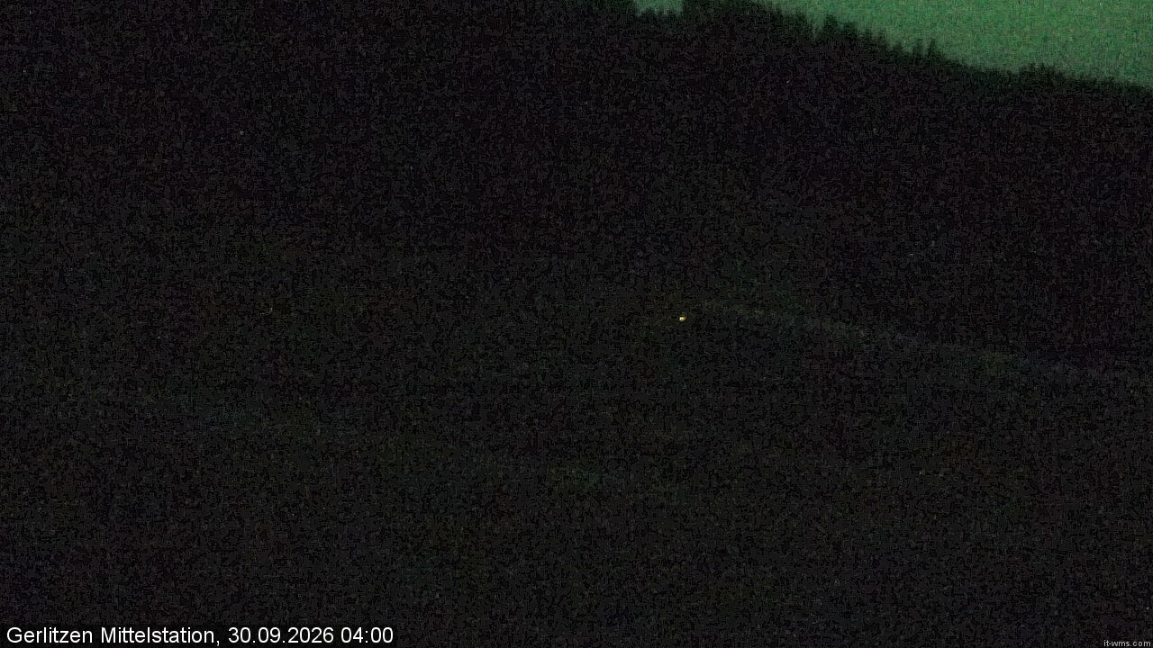 Archiv Foto Webcam Kanzelhöhe: Schirmbar und Sonnenarena