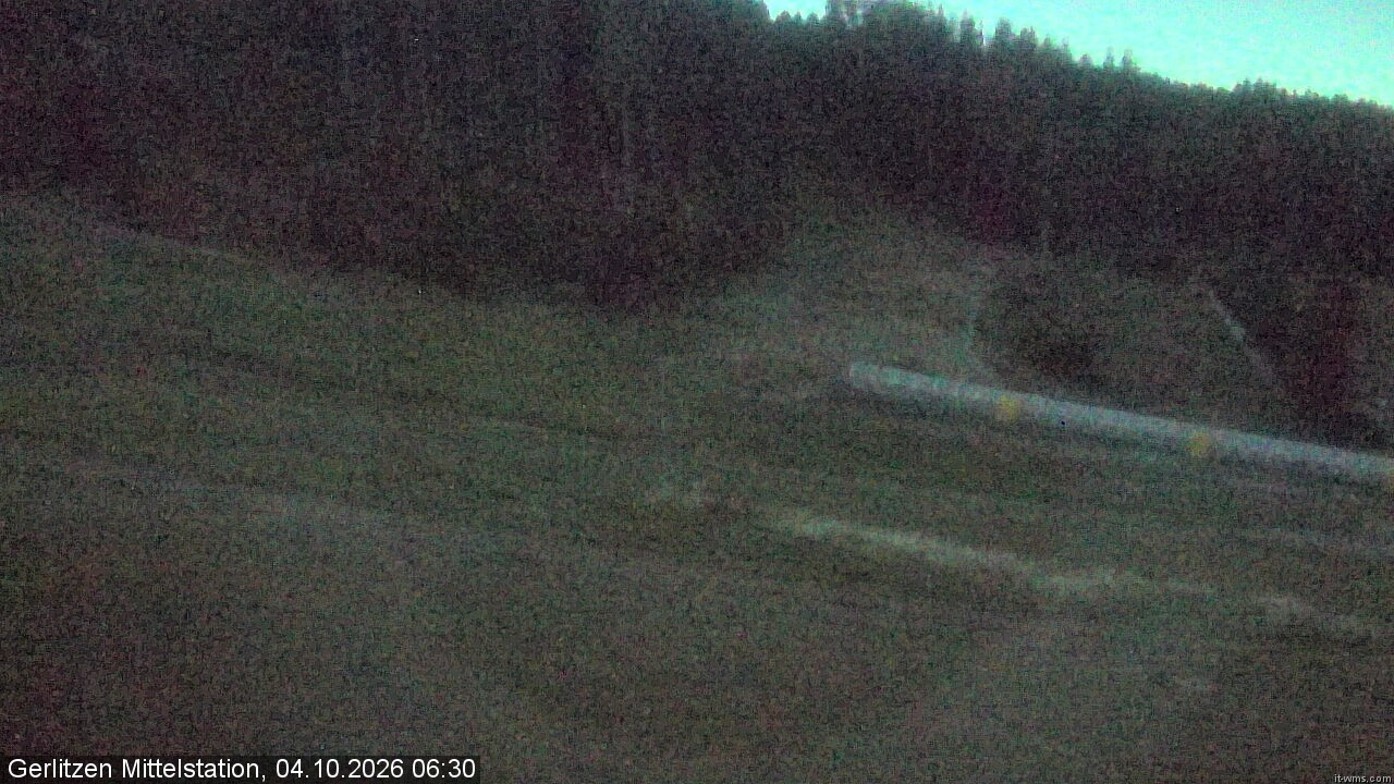 Archiv Foto Webcam Kanzelhöhe: Schirmbar und Sonnenarena