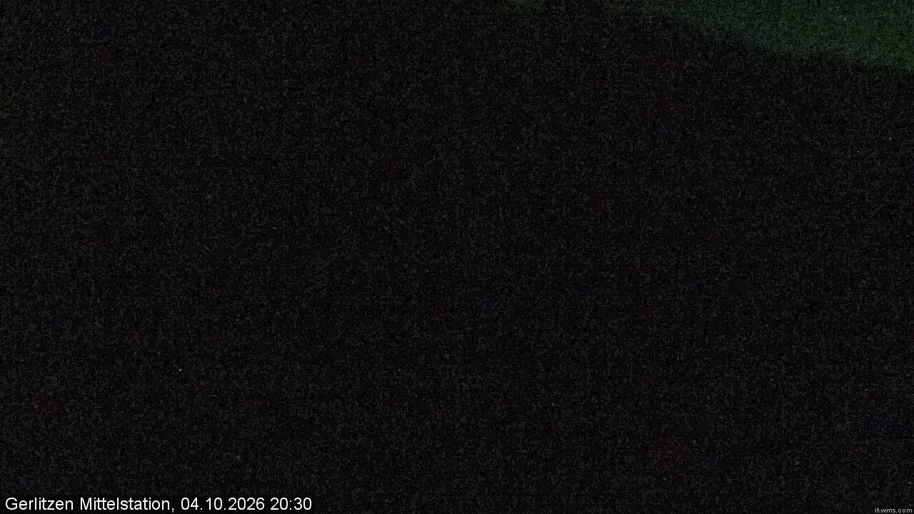 Archiv Foto Webcam Kanzelhöhe: Schirmbar und Sonnenarena