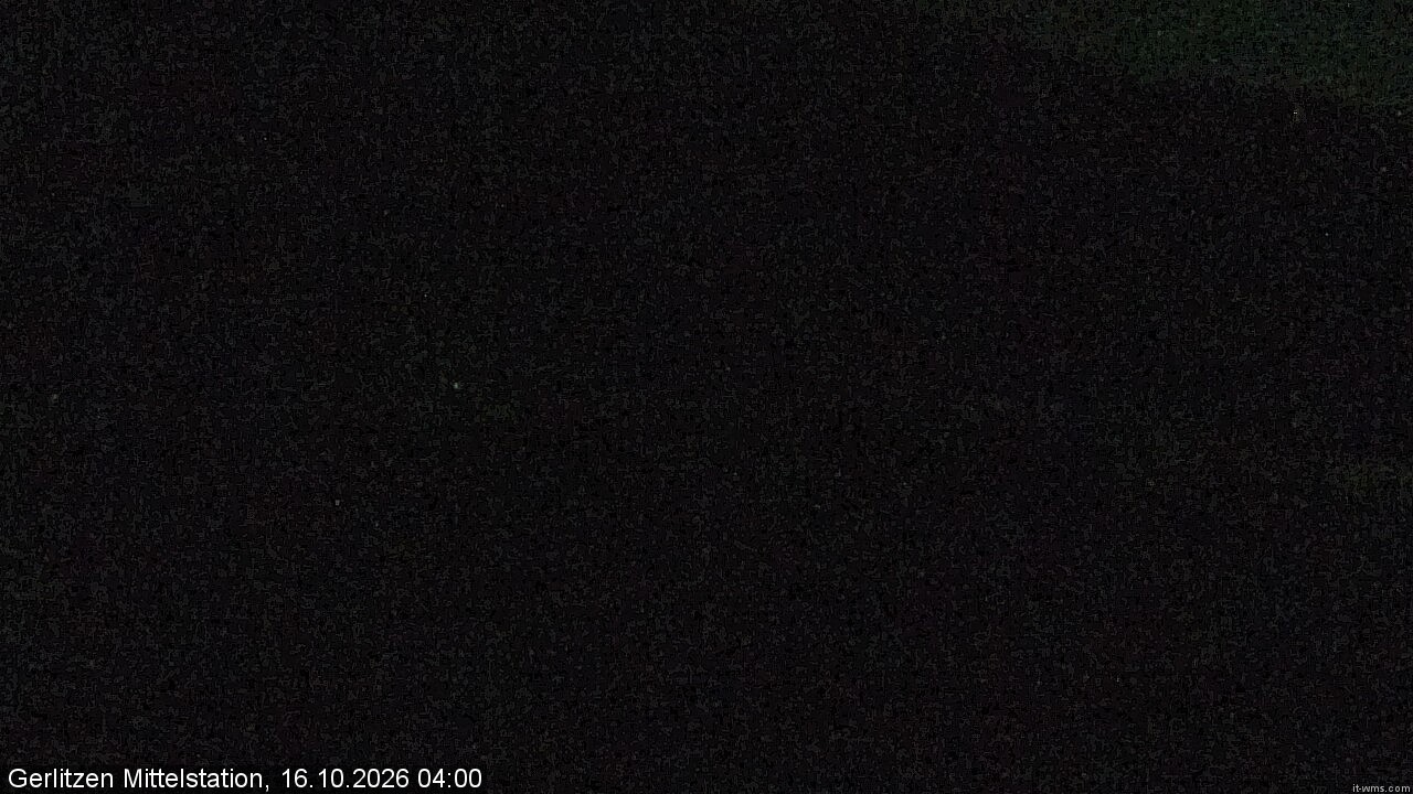 Archiv Foto Webcam Kanzelhöhe: Schirmbar und Sonnenarena