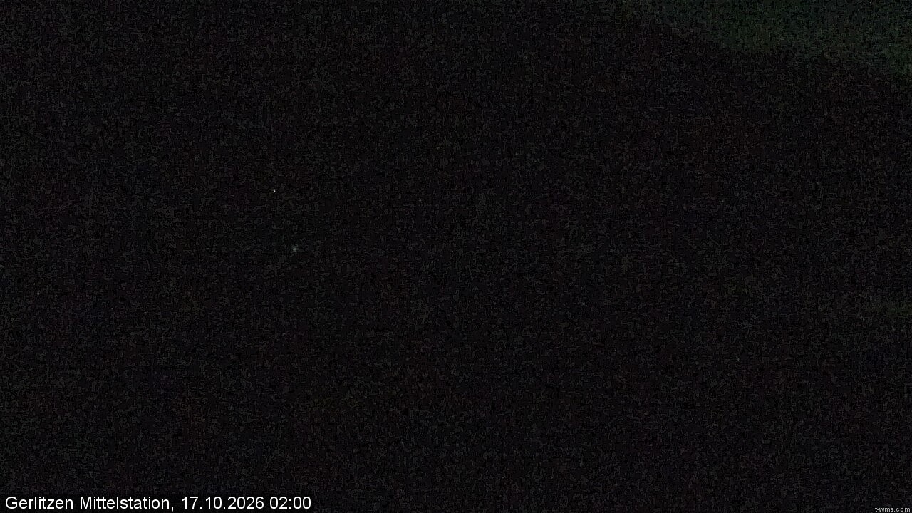 Archiv Foto Webcam Kanzelhöhe: Schirmbar und Sonnenarena
