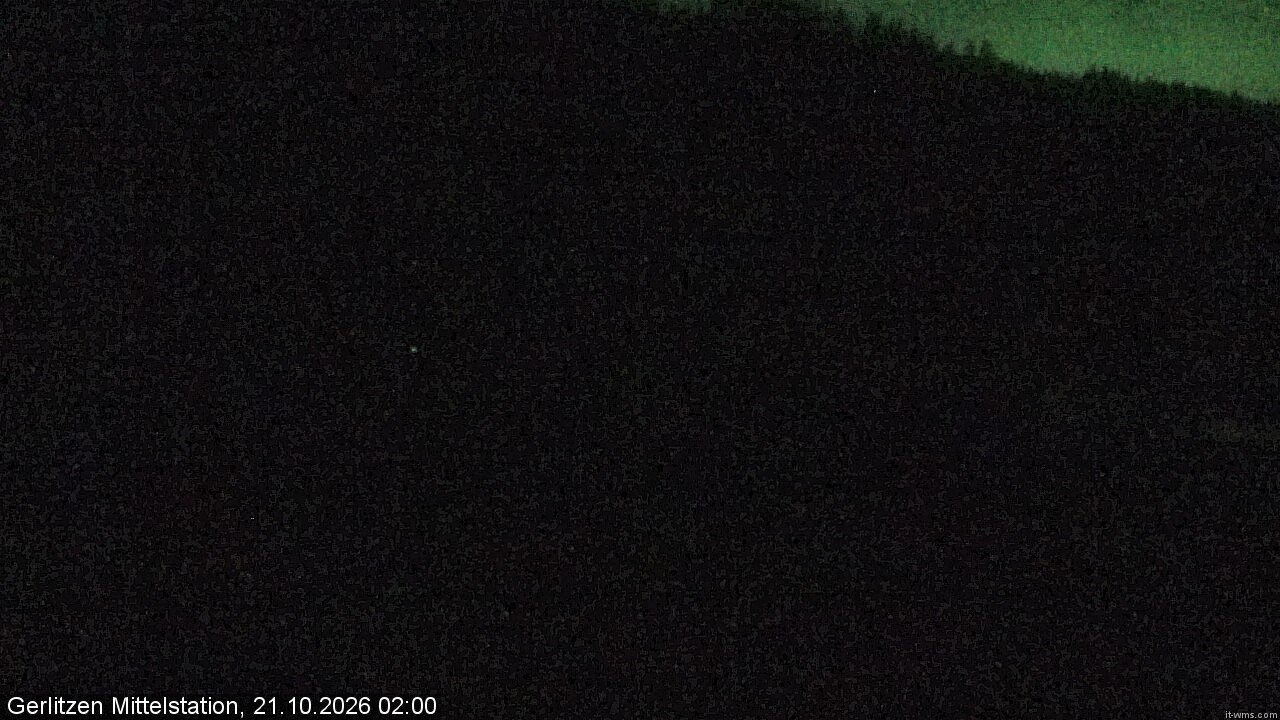 Archiv Foto Webcam Kanzelhöhe: Schirmbar und Sonnenarena