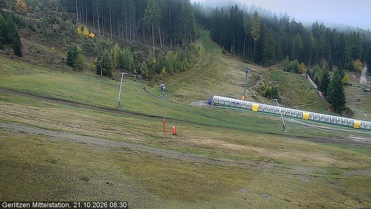 Archiv Foto Webcam Kanzelhöhe: Schirmbar und Sonnenarena