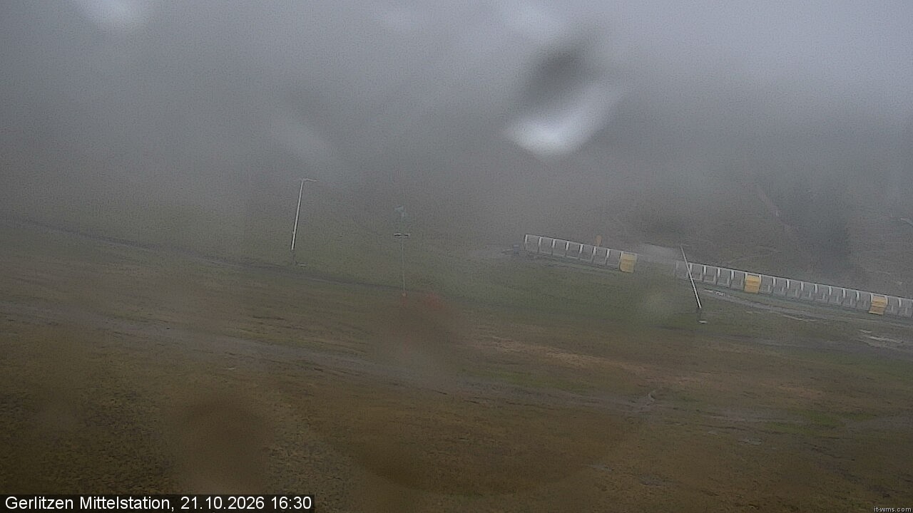 Archiv Foto Webcam Kanzelhöhe: Schirmbar und Sonnenarena