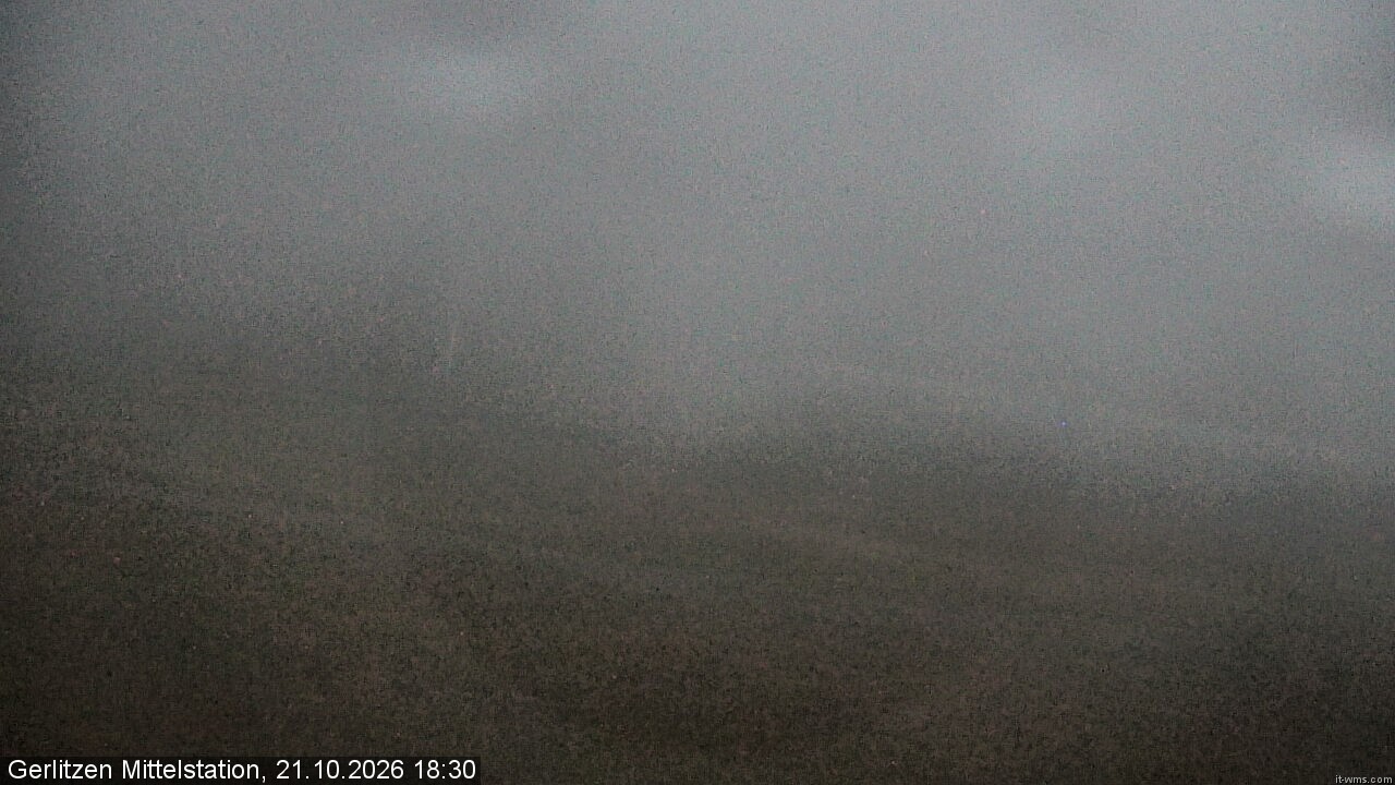 Archiv Foto Webcam Kanzelhöhe: Schirmbar und Sonnenarena