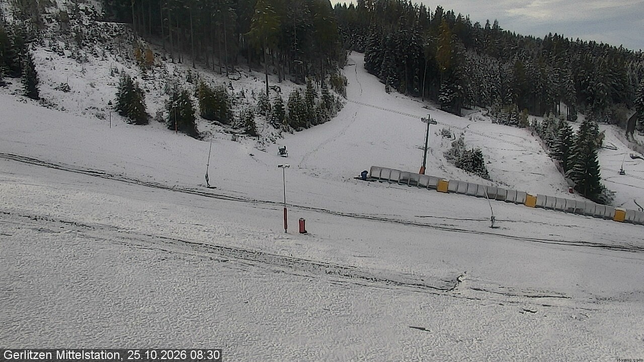 Archiv Foto Webcam Kanzelhöhe: Schirmbar und Sonnenarena