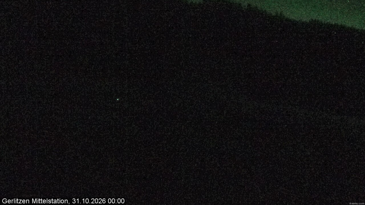 Archiv Foto Webcam Kanzelhöhe: Schirmbar und Sonnenarena