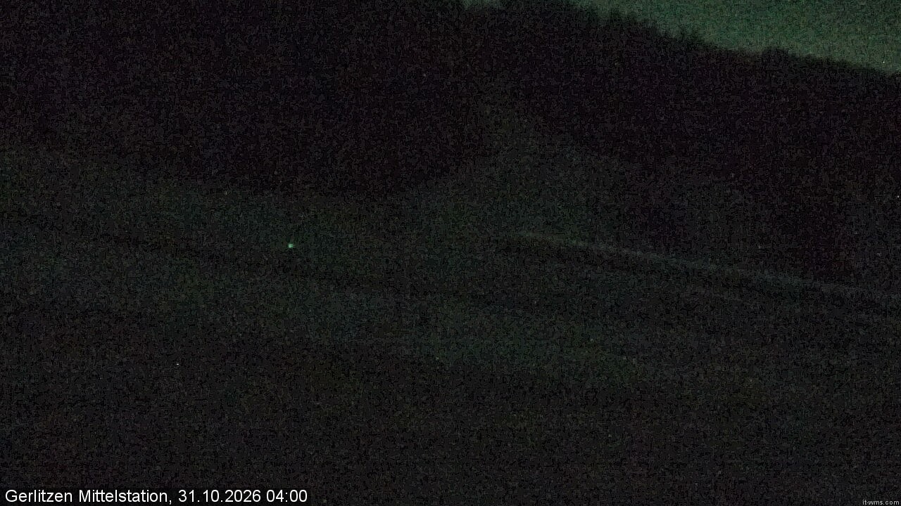 Archiv Foto Webcam Kanzelhöhe: Schirmbar und Sonnenarena