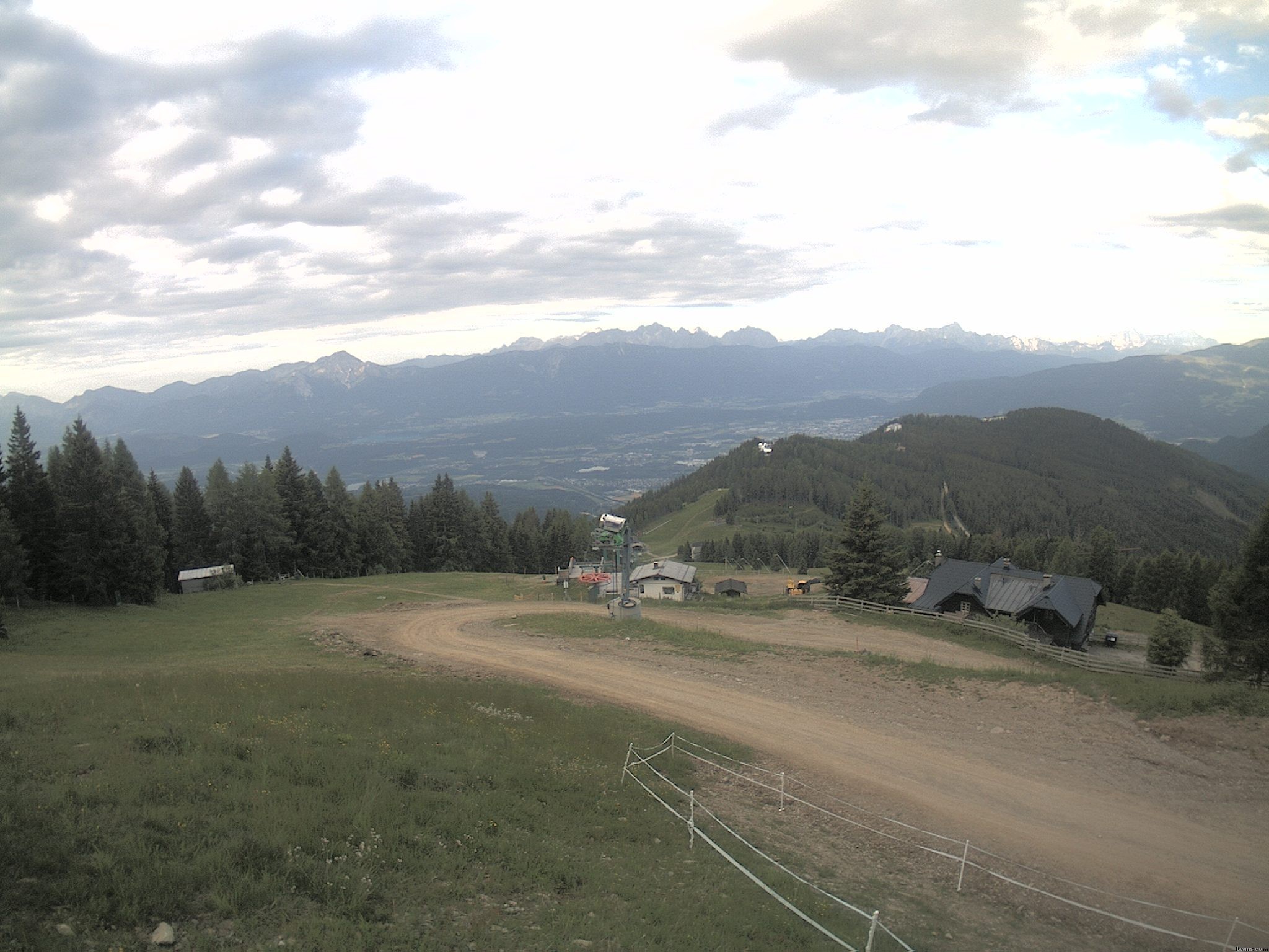 Archiv Foto Webcam Ochsengarten Übungslift (Gerlitzen)