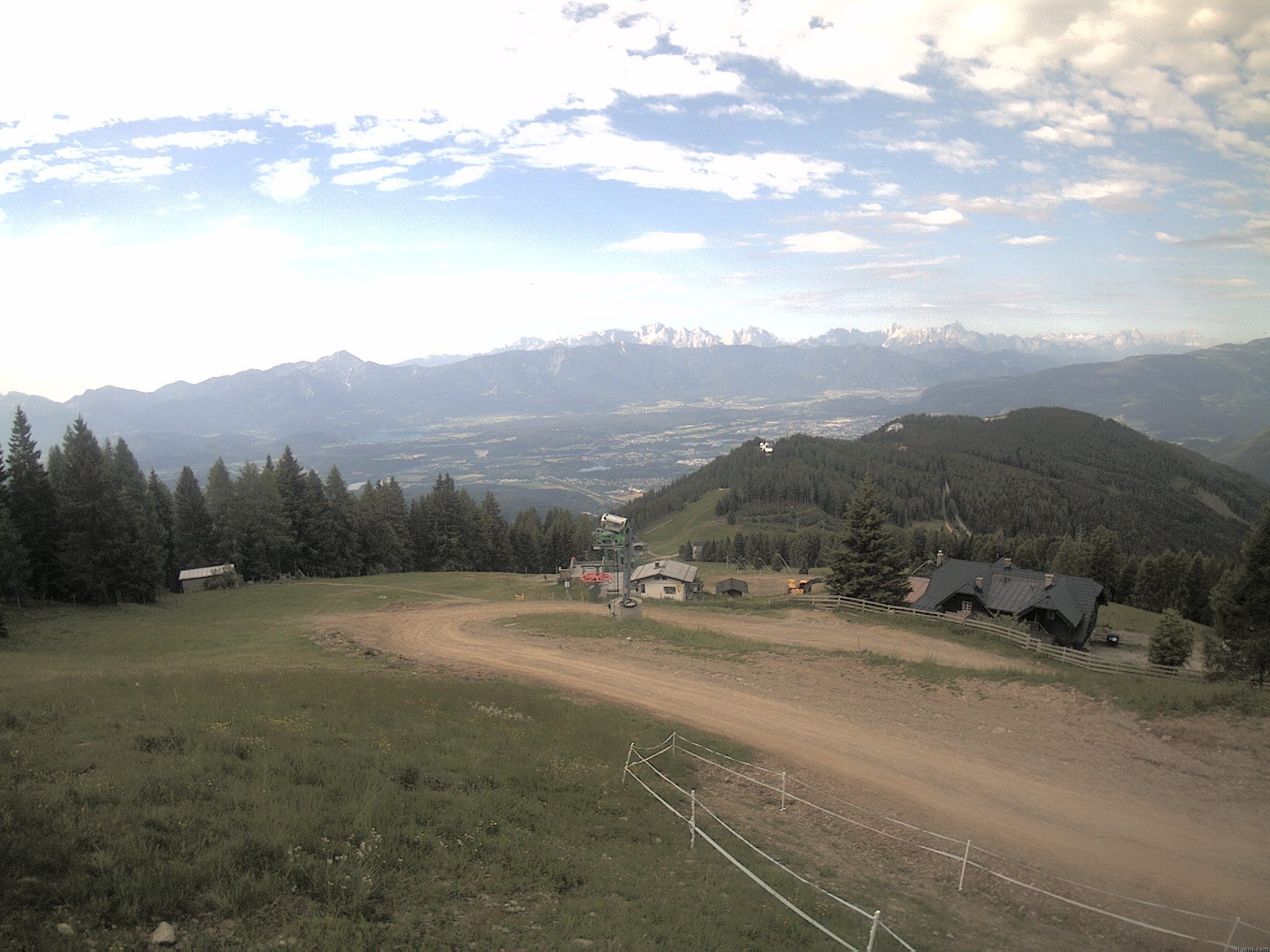 Archiv Foto Webcam Ochsengarten Übungslift (Gerlitzen)