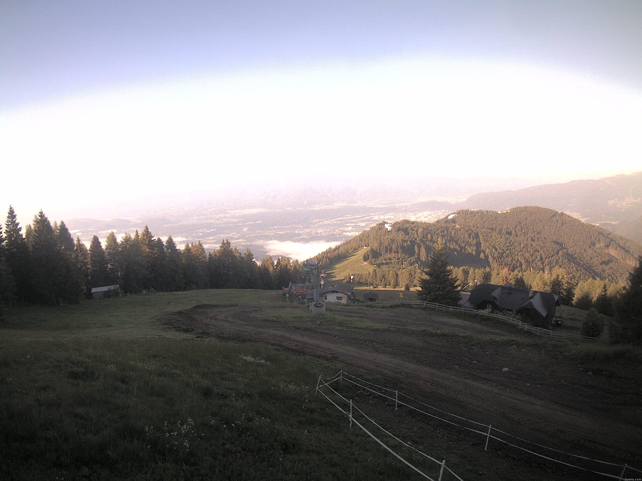 Archiv Foto Webcam Ochsengarten Übungslift (Gerlitzen)