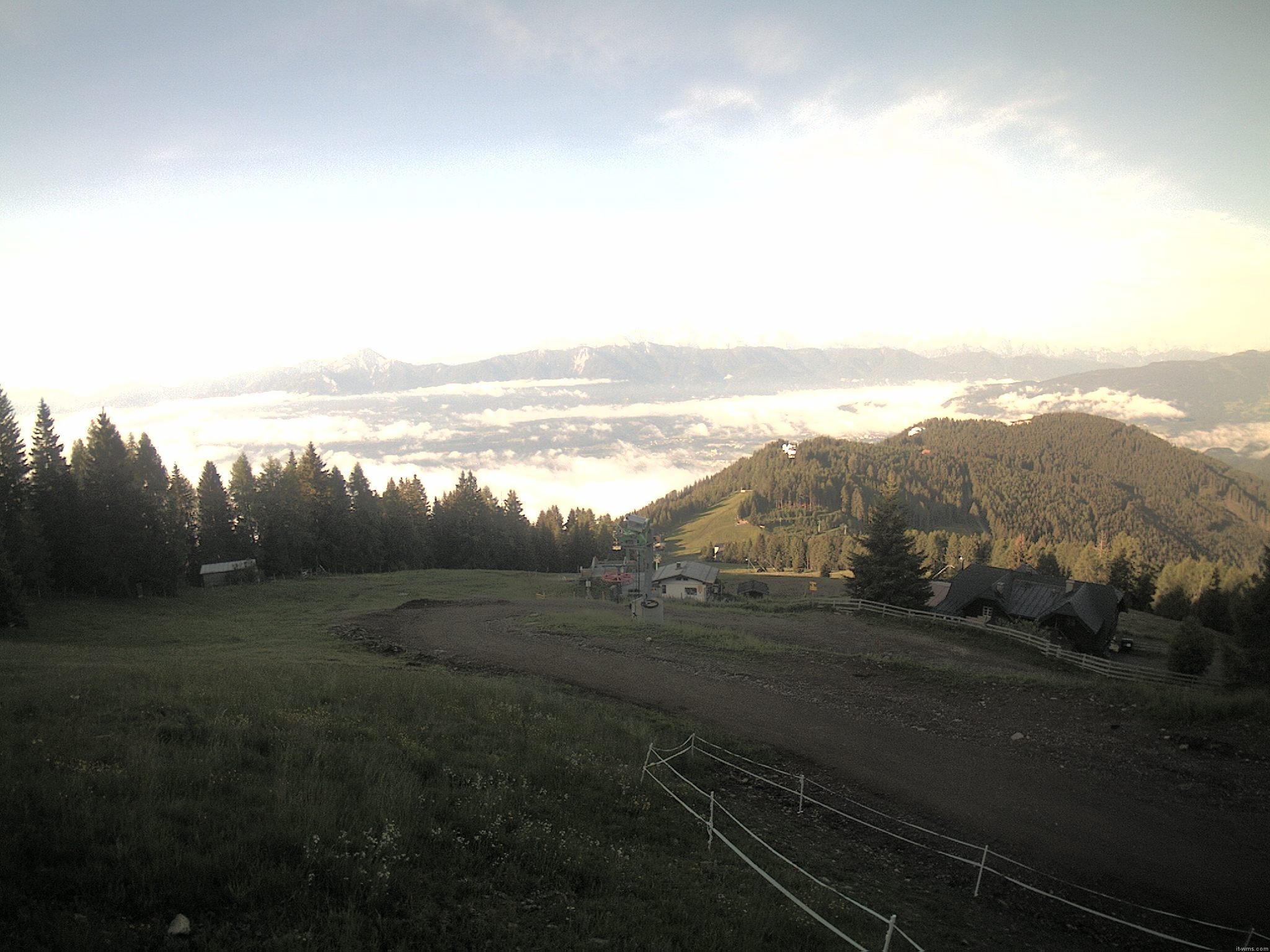 Archiv Foto Webcam Ochsengarten Übungslift (Gerlitzen)