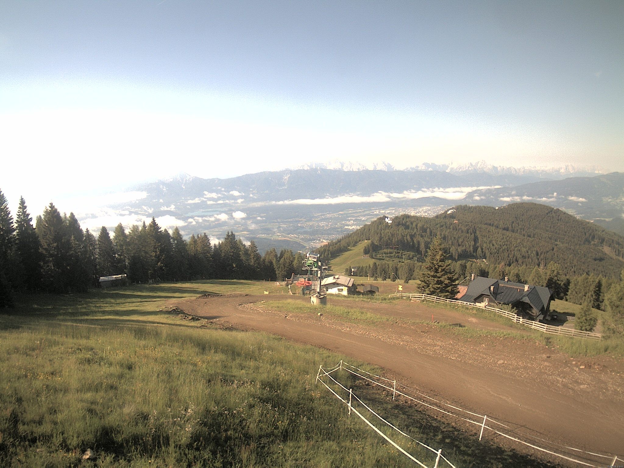 Archiv Foto Webcam Ochsengarten Übungslift (Gerlitzen)
