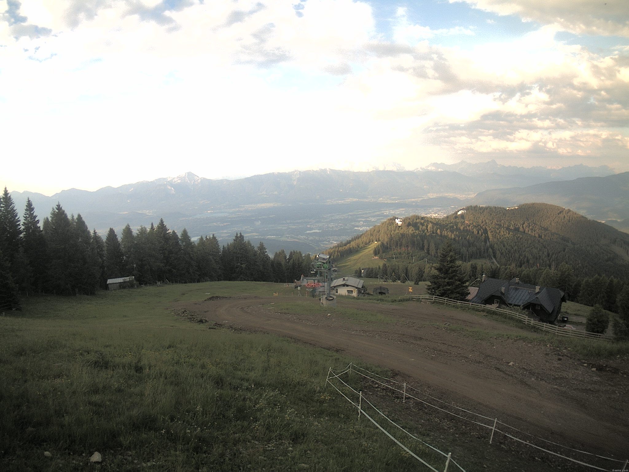Archiv Foto Webcam Ochsengarten Übungslift (Gerlitzen)