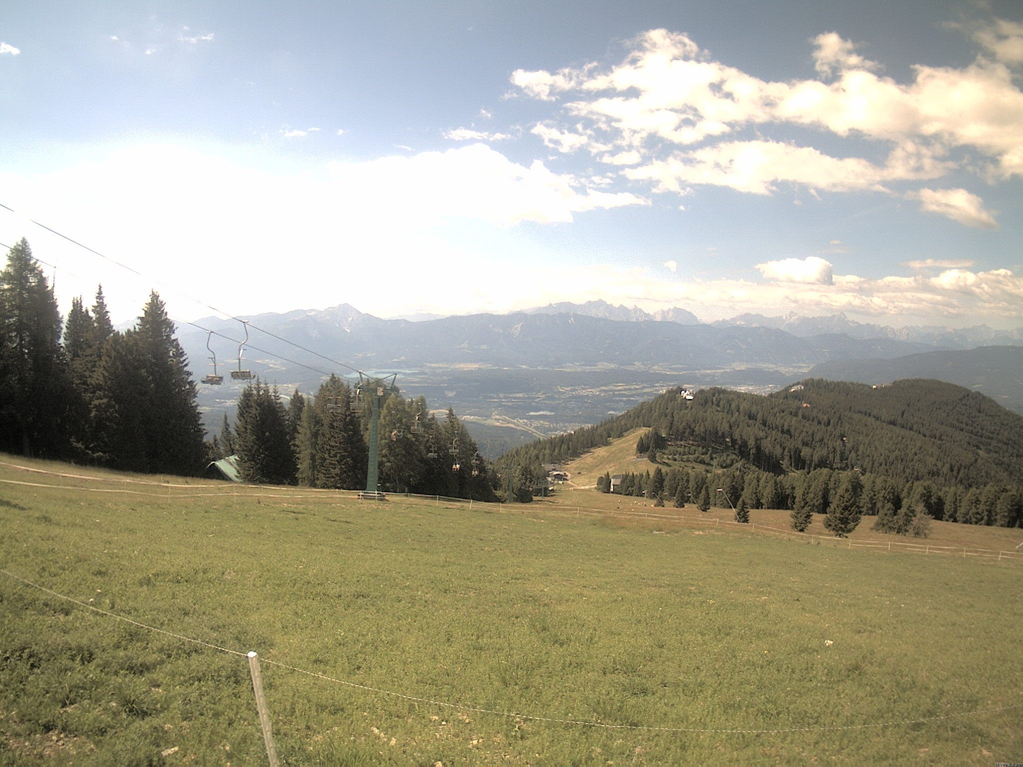 Archiv Foto Webcam Ochsengarten Übungslift (Gerlitzen)