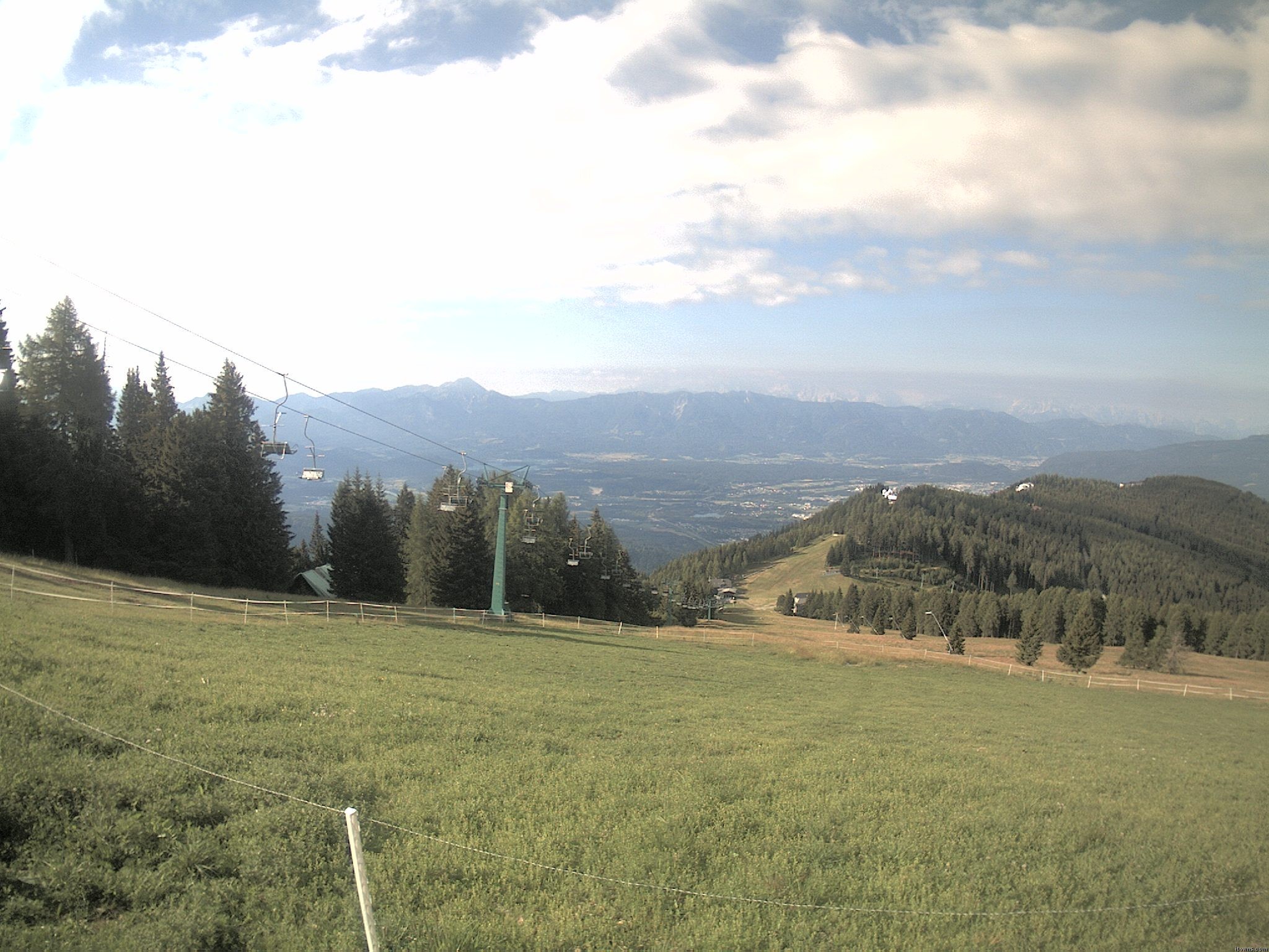 Archiv Foto Webcam Ochsengarten Übungslift (Gerlitzen)