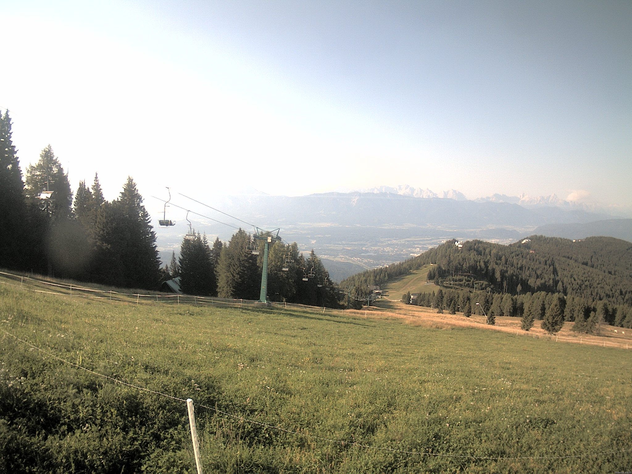 Archiv Foto Webcam Ochsengarten Übungslift (Gerlitzen)