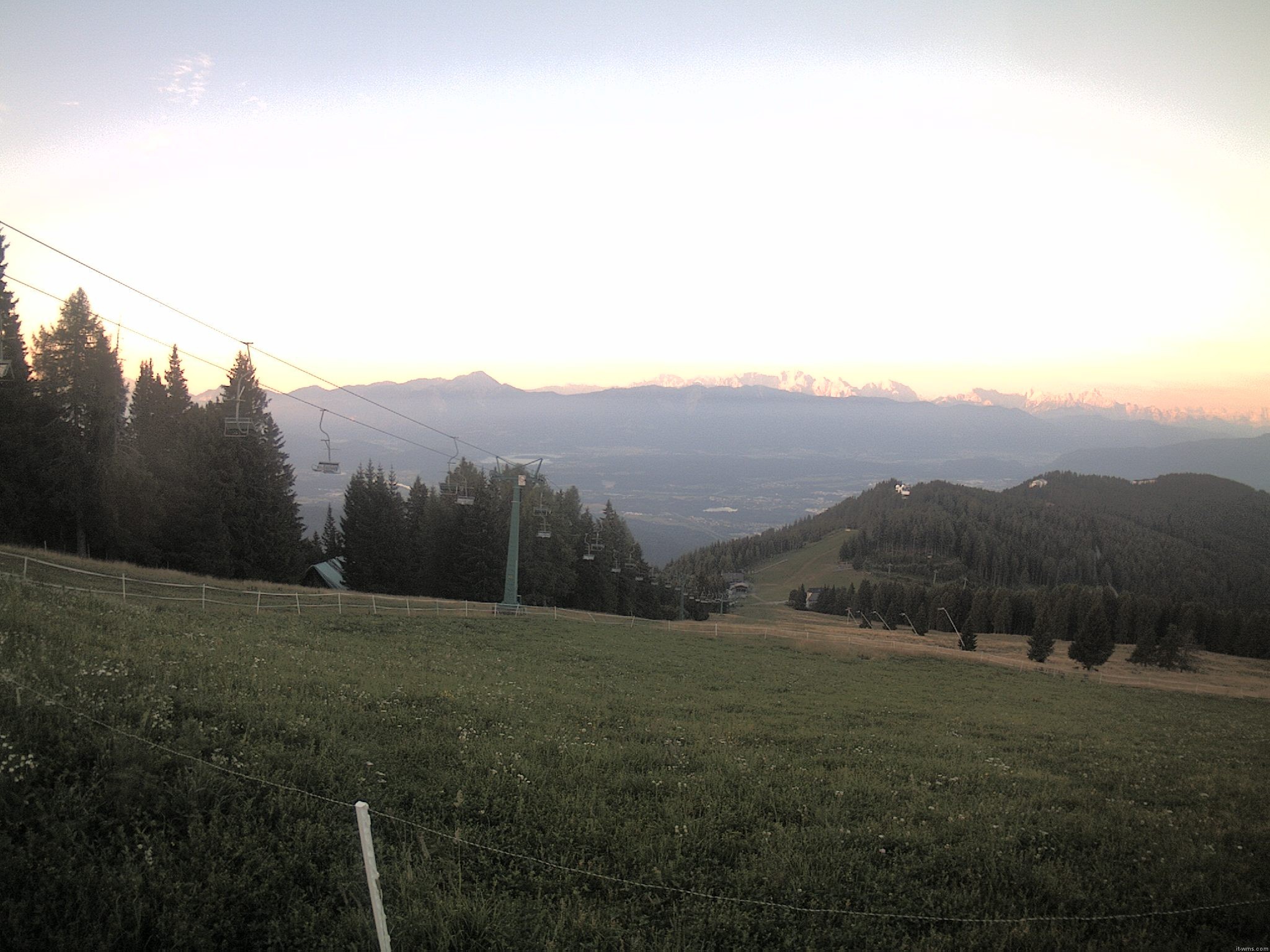 Archiv Foto Webcam Ochsengarten Übungslift (Gerlitzen)