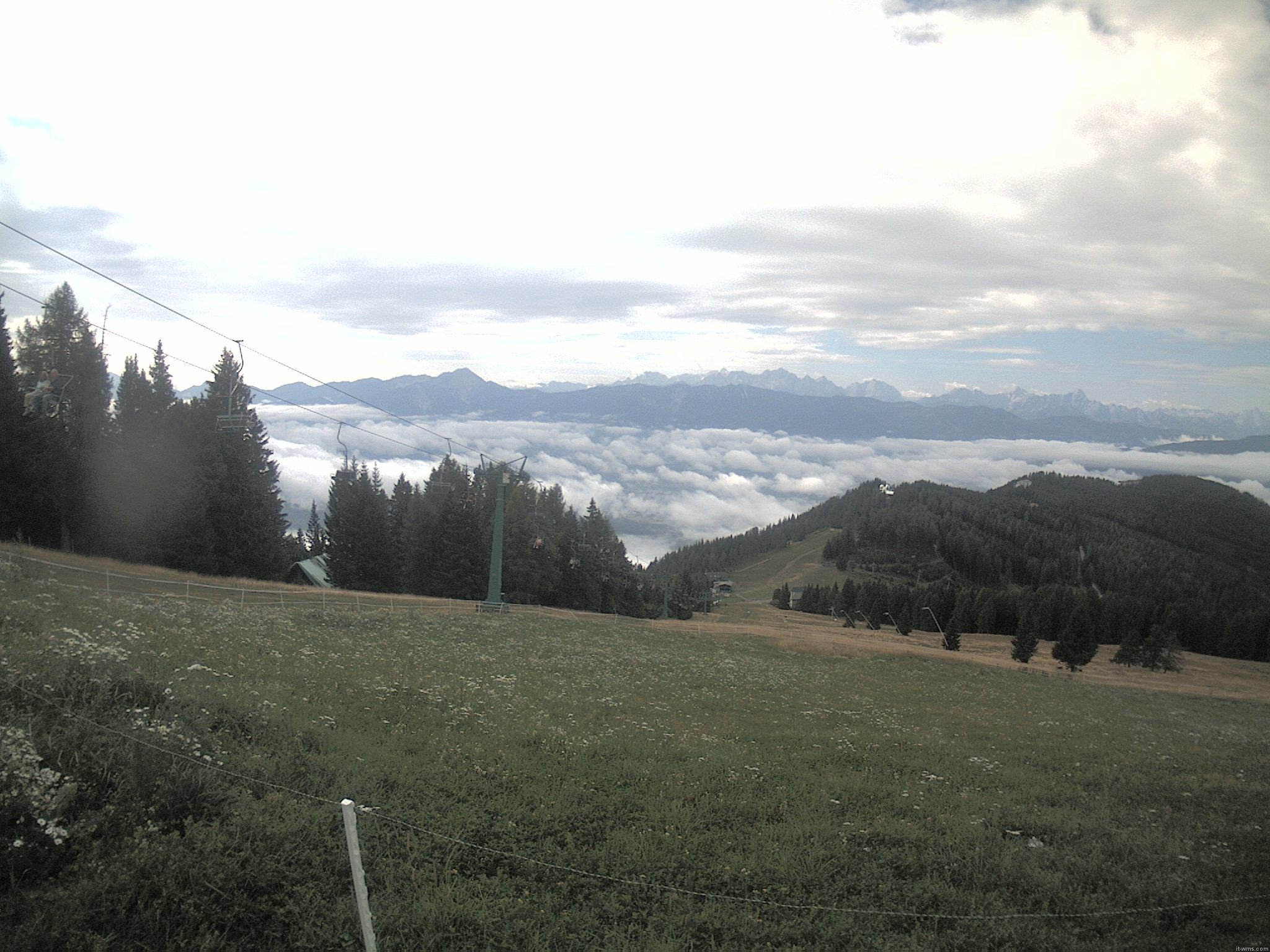 Archiv Foto Webcam Ochsengarten Übungslift (Gerlitzen)