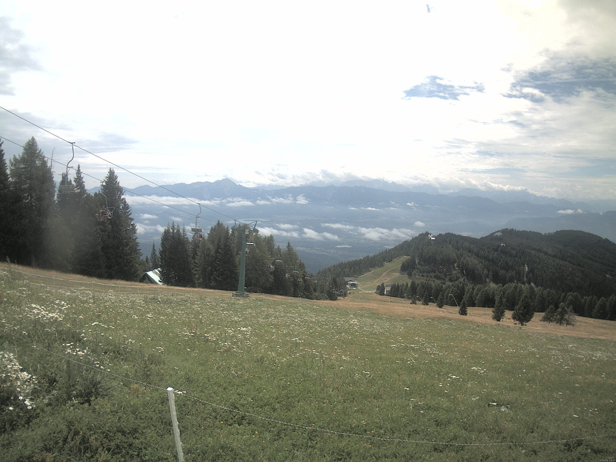 Archiv Foto Webcam Ochsengarten Übungslift (Gerlitzen)