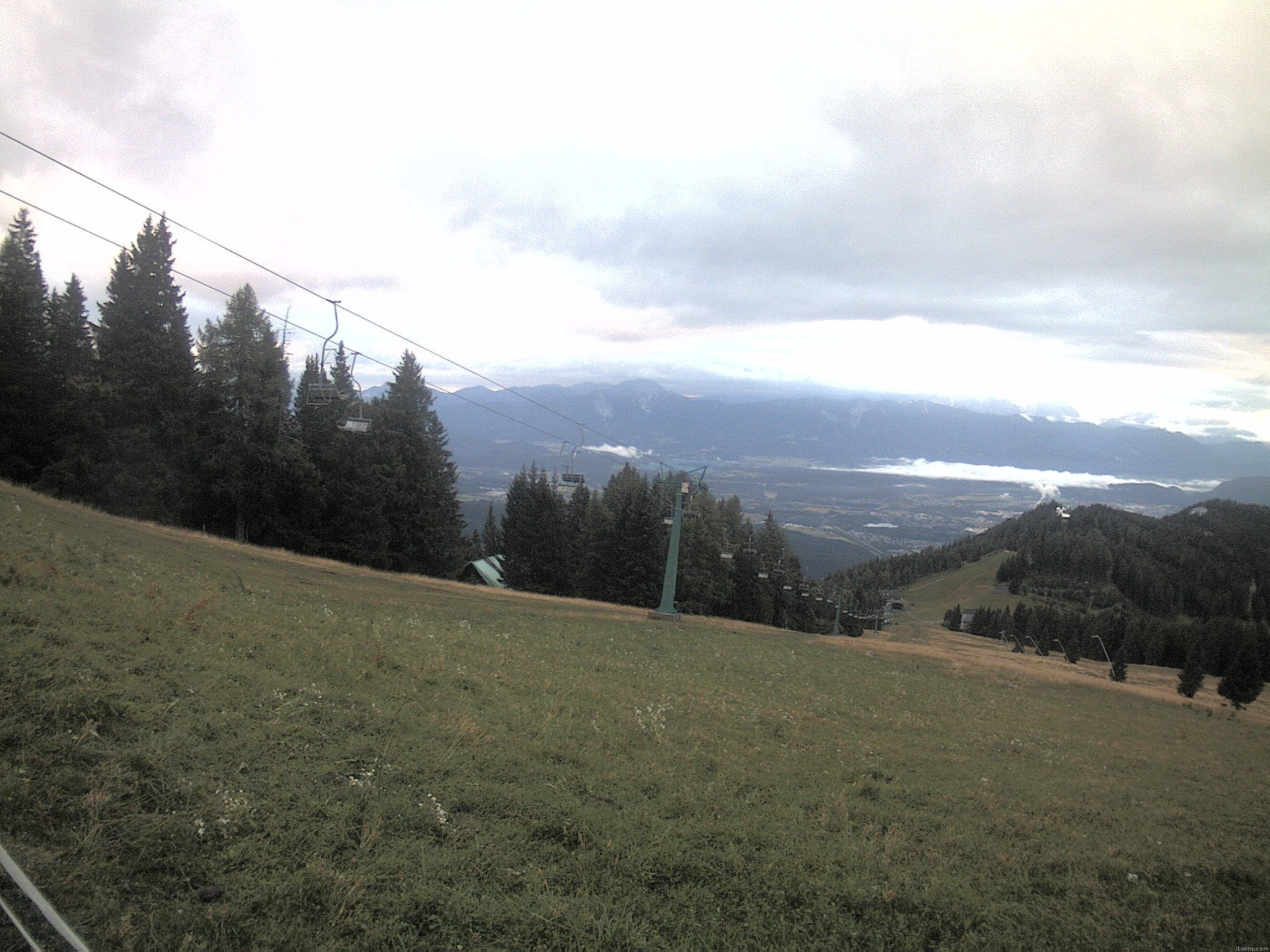 Archiv Foto Webcam Ochsengarten Übungslift (Gerlitzen)