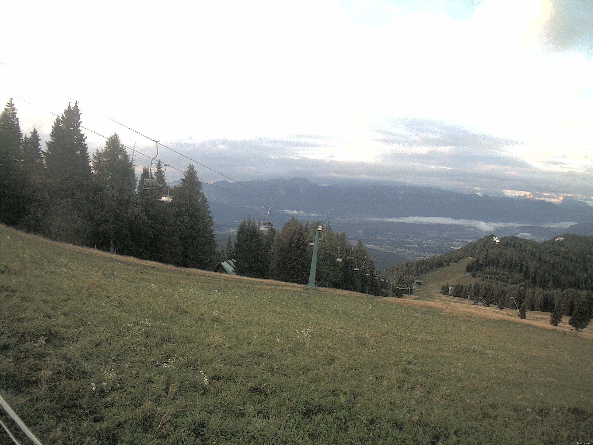 Archiv Foto Webcam Ochsengarten Übungslift (Gerlitzen)