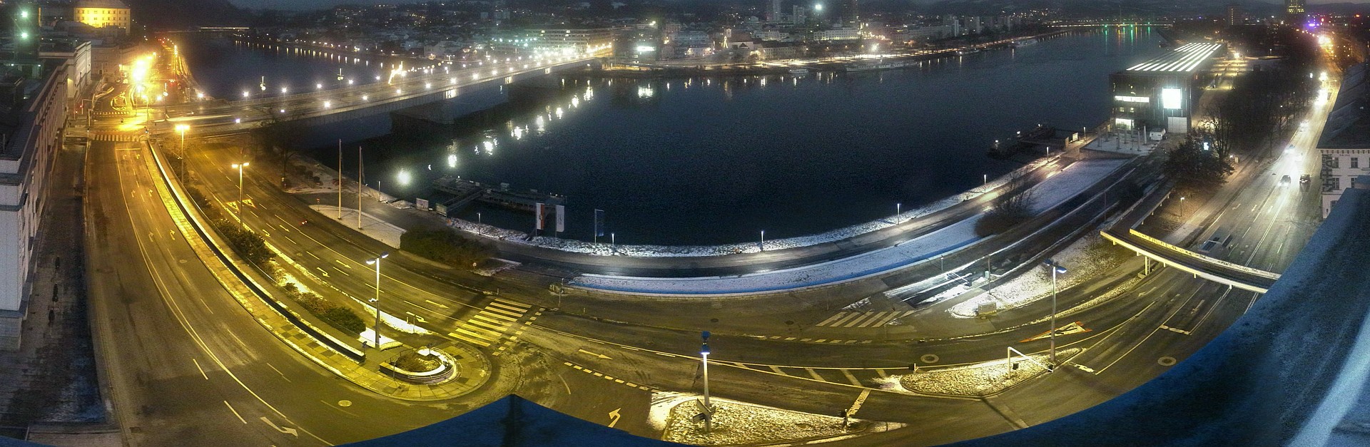 Archiv Foto Webcam Linz: Donaulände und Nibelungenbrücke