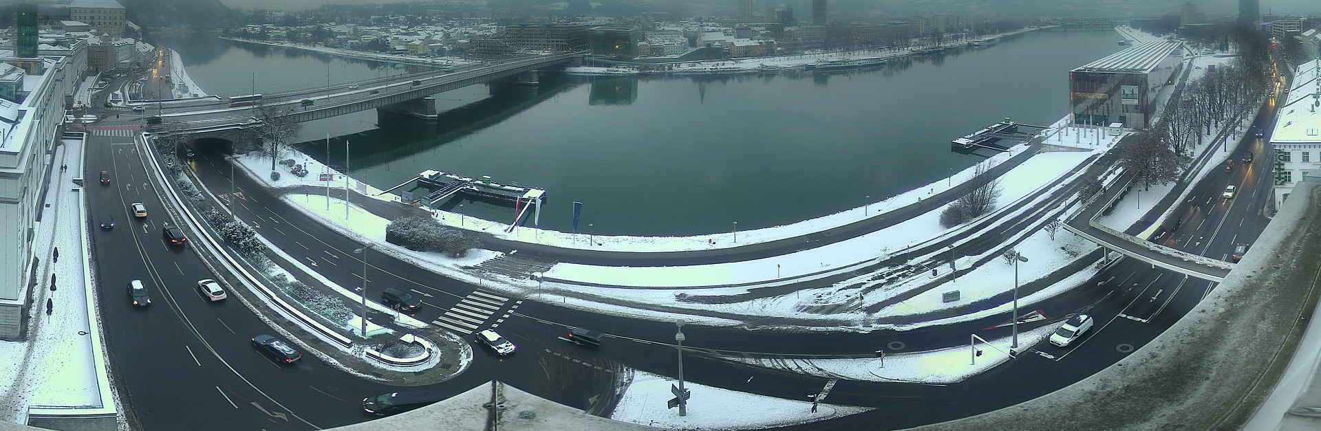 Archiv Foto Webcam Linz: Donaulände und Nibelungenbrücke