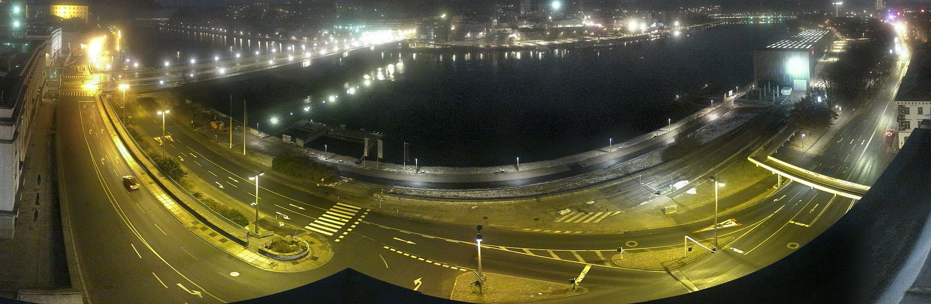 Archiv Foto Webcam Linz: Donaulände und Nibelungenbrücke
