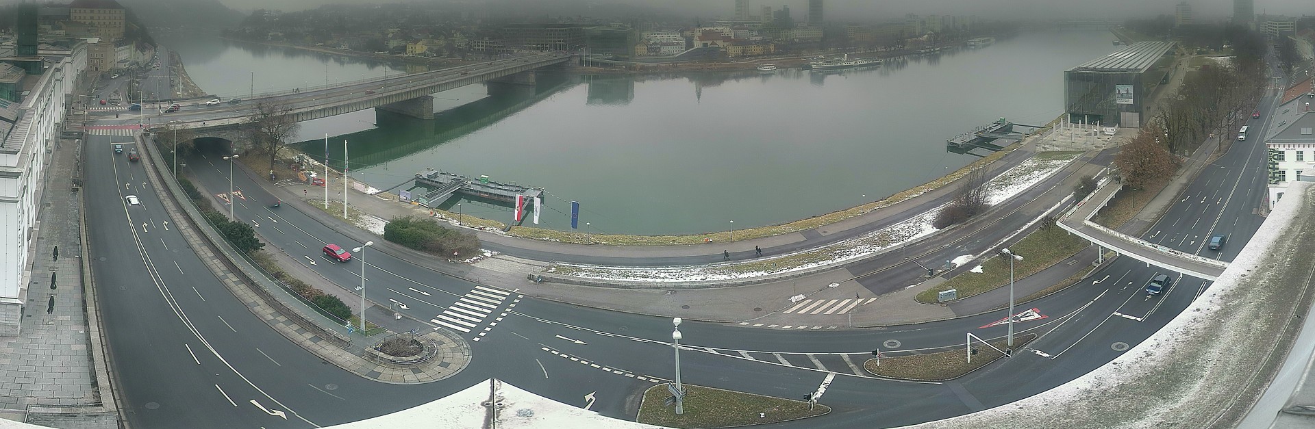 Archiv Foto Webcam Linz: Donaulände und Nibelungenbrücke