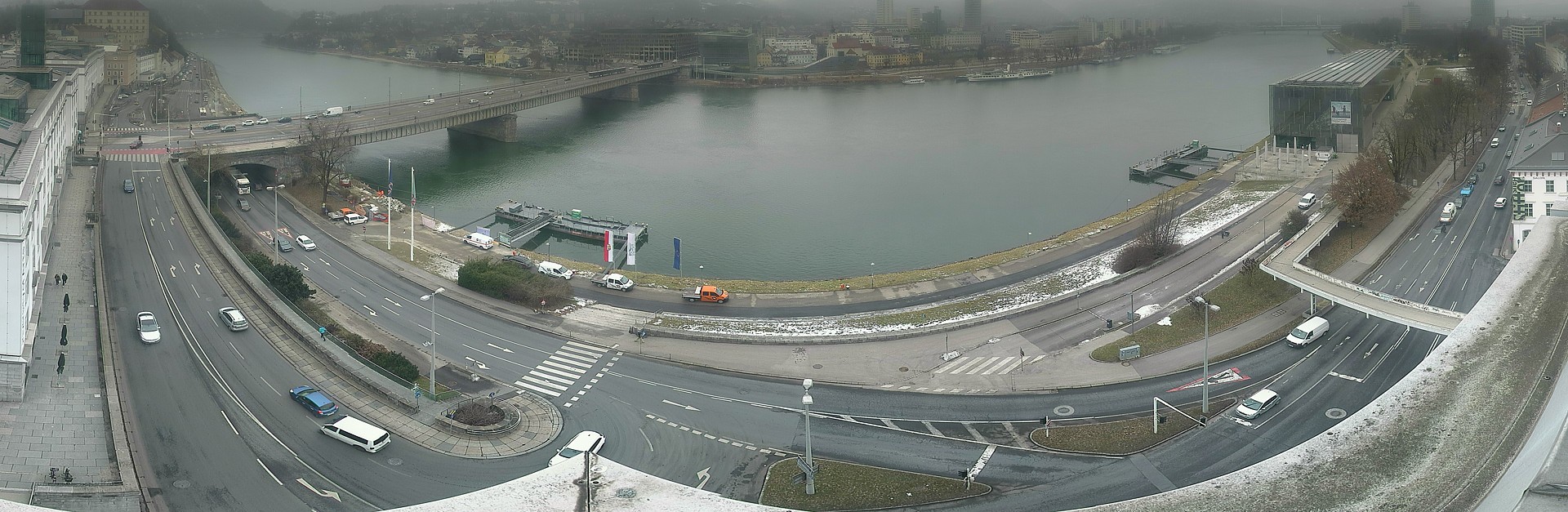 Archiv Foto Webcam Linz: Donaulände und Nibelungenbrücke
