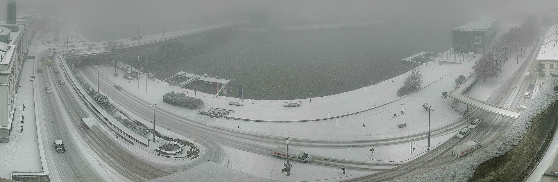 Archiv Foto Webcam Linz: Donaulände und Nibelungenbrücke