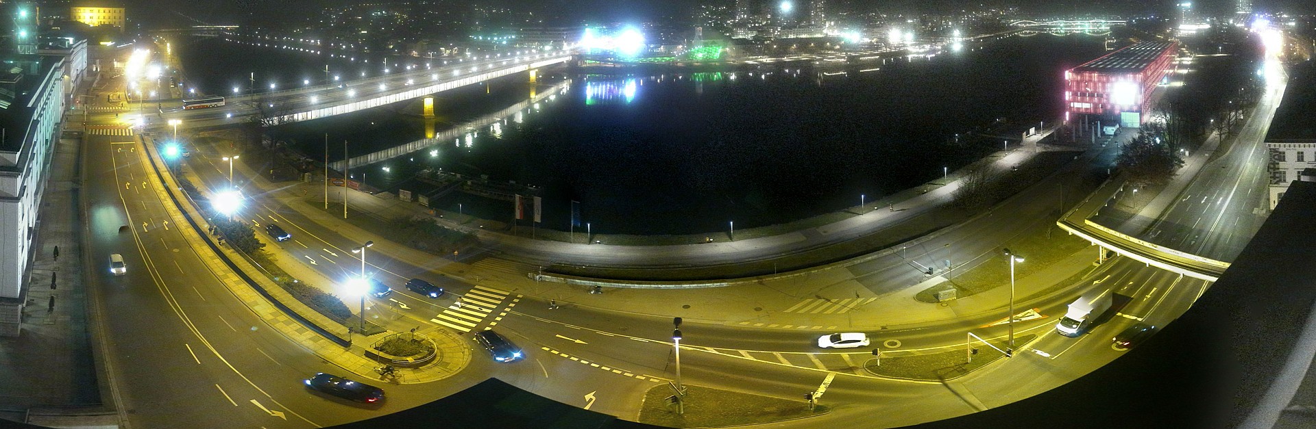 Archiv Foto Webcam Linz: Donaulände und Nibelungenbrücke