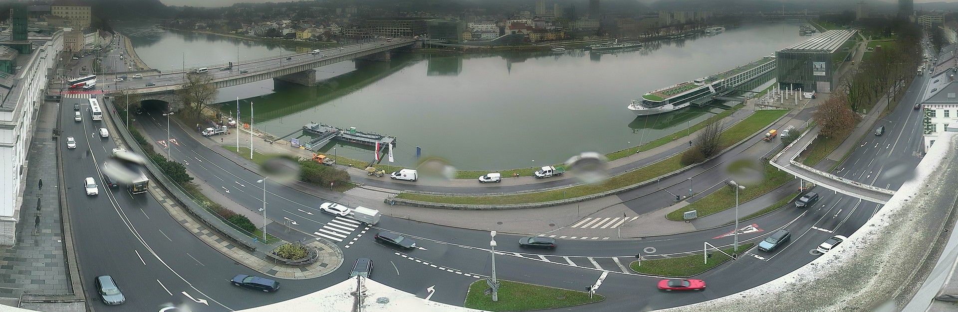Archiv Foto Webcam Linz: Donaulände und Nibelungenbrücke