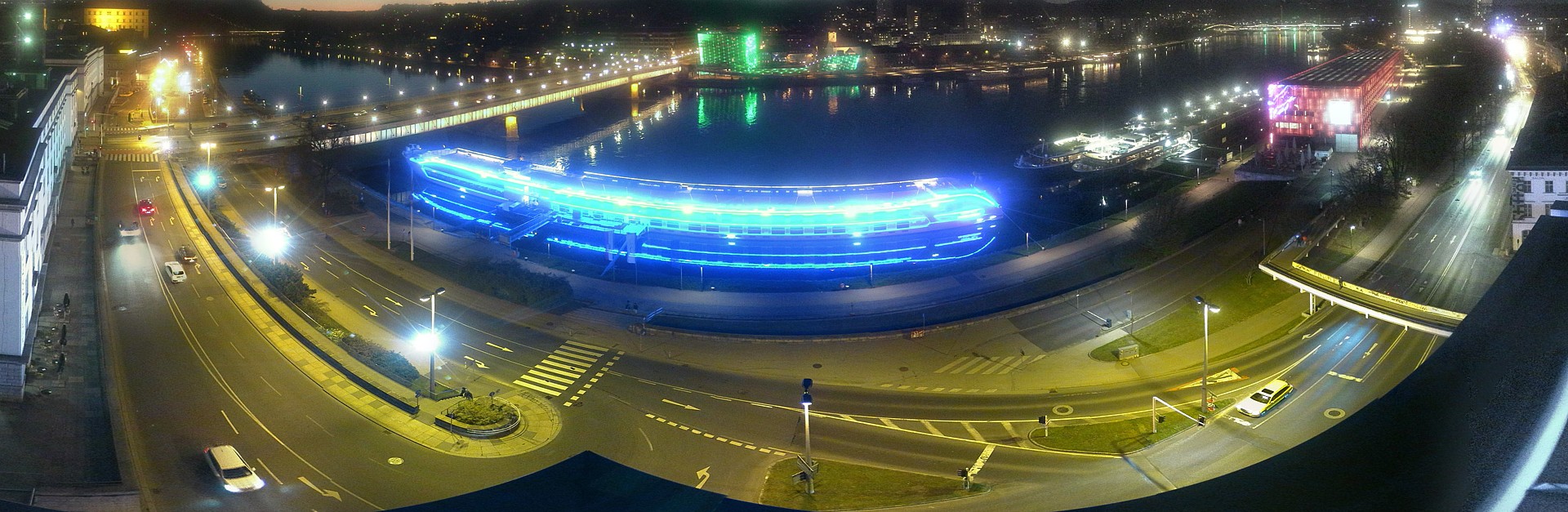 Archiv Foto Webcam Linz: Donaulände und Nibelungenbrücke