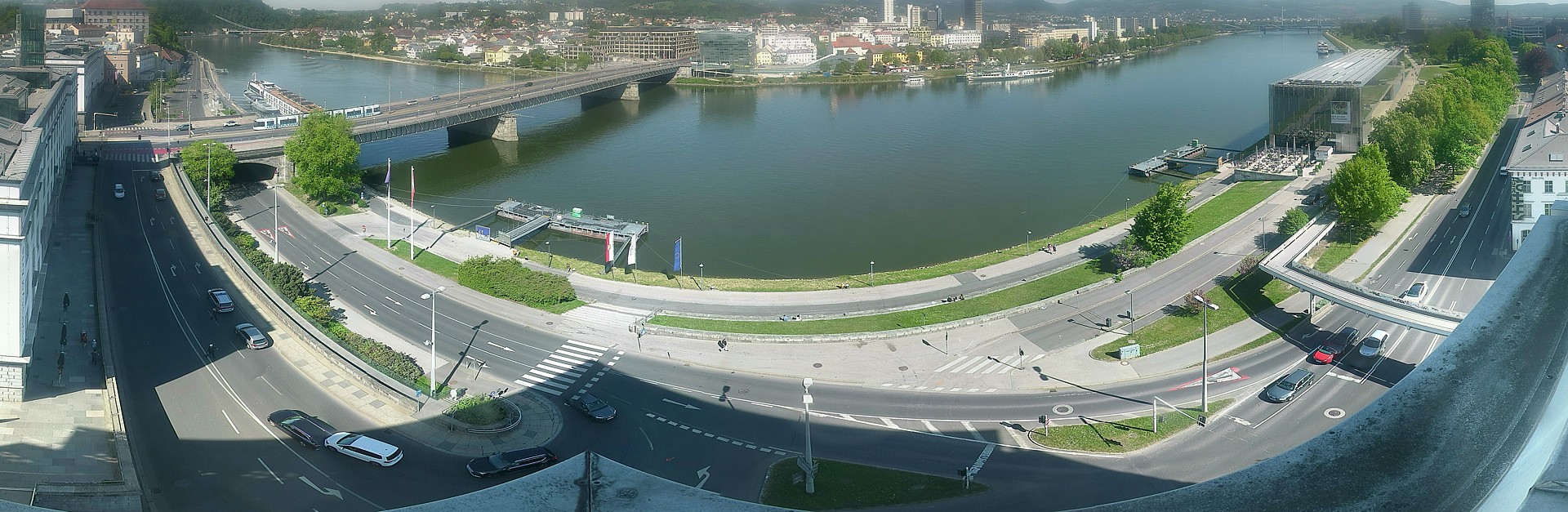 Archiv Foto Webcam Linz: Donaulände und Nibelungenbrücke