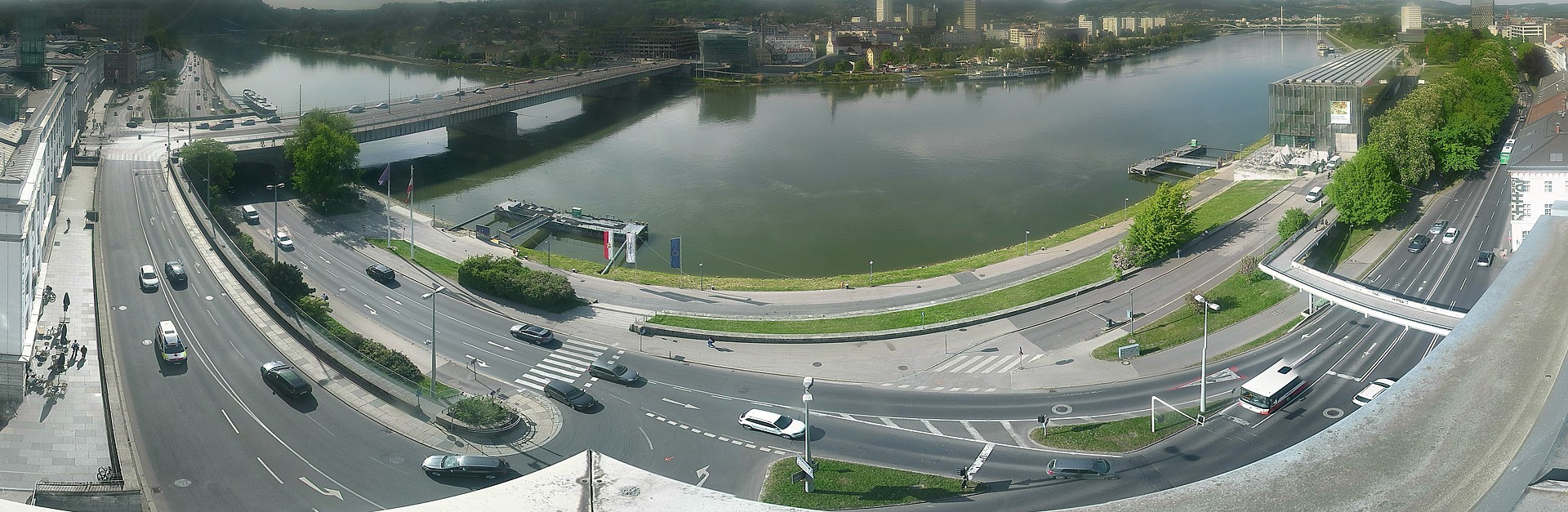 Archiv Foto Webcam Linz: Donaulände und Nibelungenbrücke