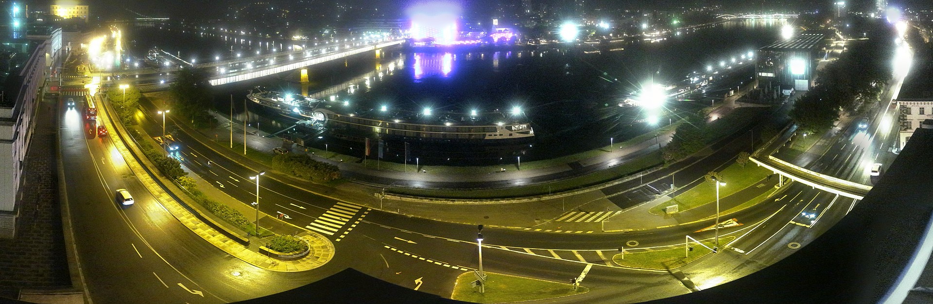 Archiv Foto Webcam Linz: Donaulände und Nibelungenbrücke