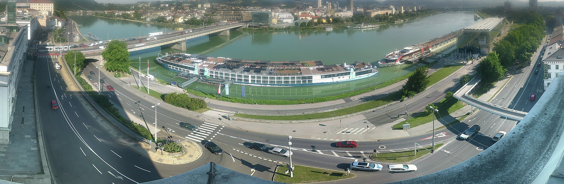 Archiv Foto Webcam Linz: Donaulände und Nibelungenbrücke