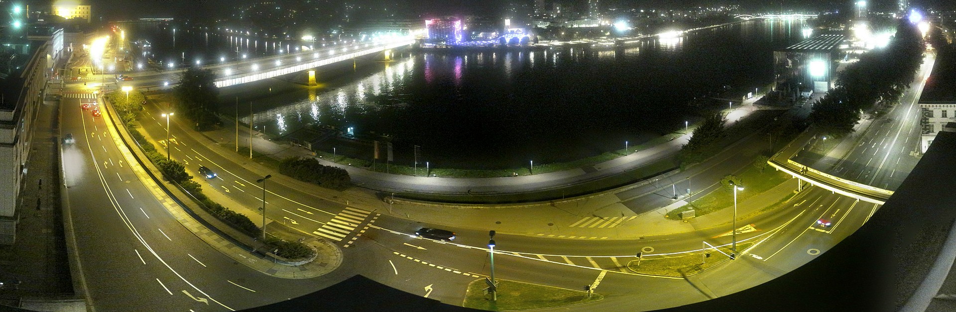 Archiv Foto Webcam Linz: Donaulände und Nibelungenbrücke